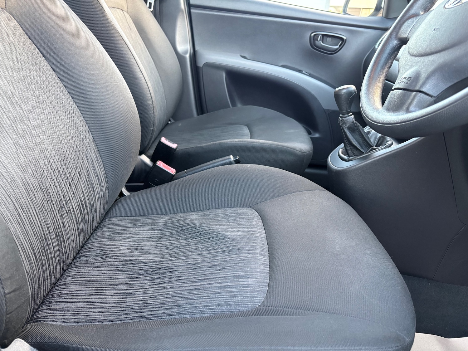 Used Hyundai i10 2011 for sale - 77207718: Photo 50