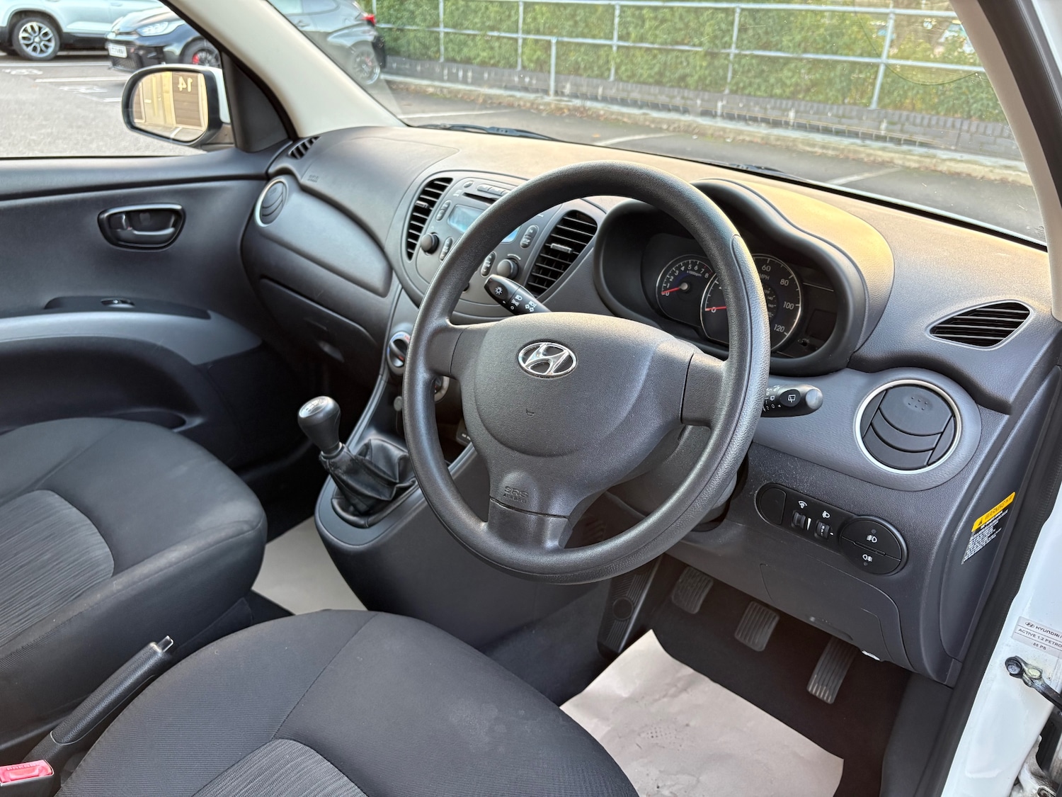 Used Hyundai i10 2011 for sale - 77207718: Photo 51