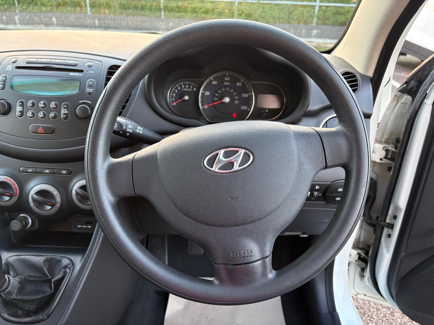 Used Hyundai i10 2011 for sale - 77207718: Photo 55