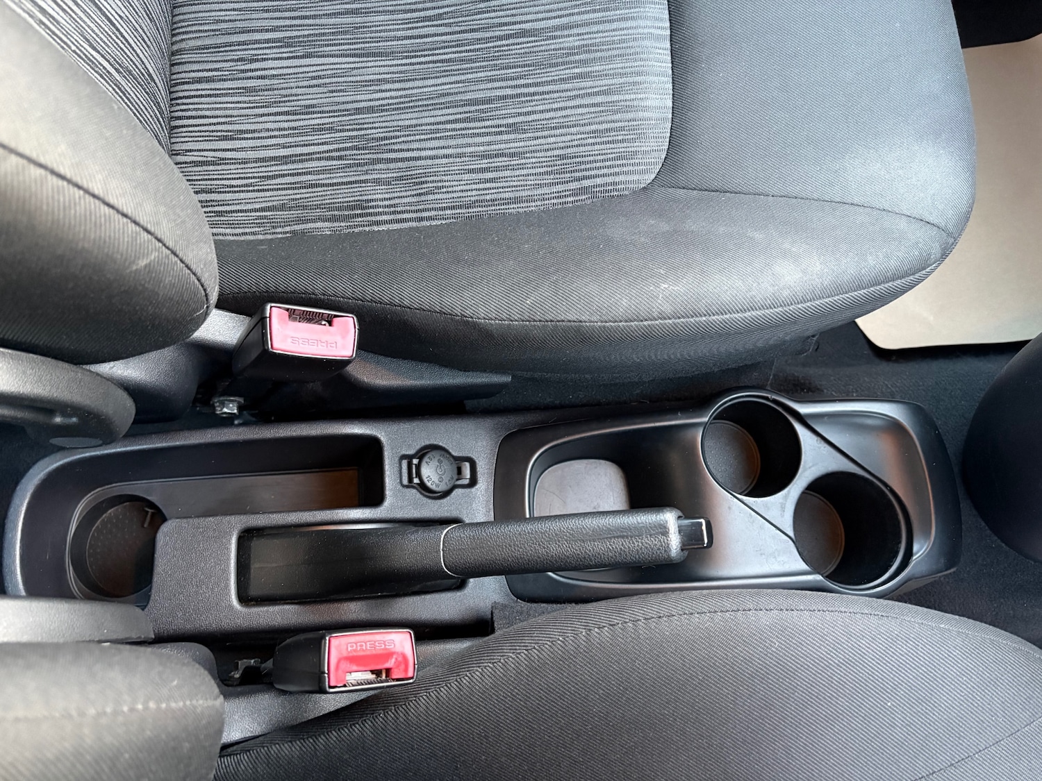 Used Hyundai i10 2011 for sale - 77207718: Photo 64