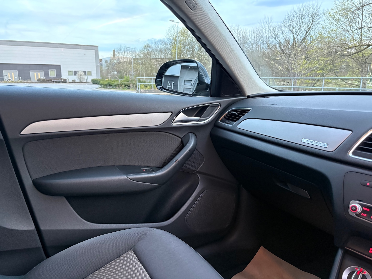 Used Audi Q3 2013 for sale - 78161479: Photo 65