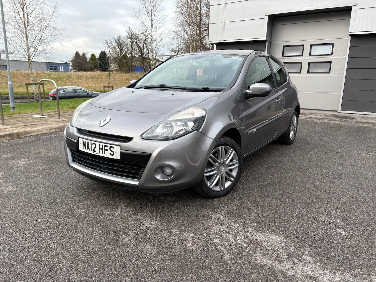 Used Renault Clio 2012 for sale - 77501151: Photo 2