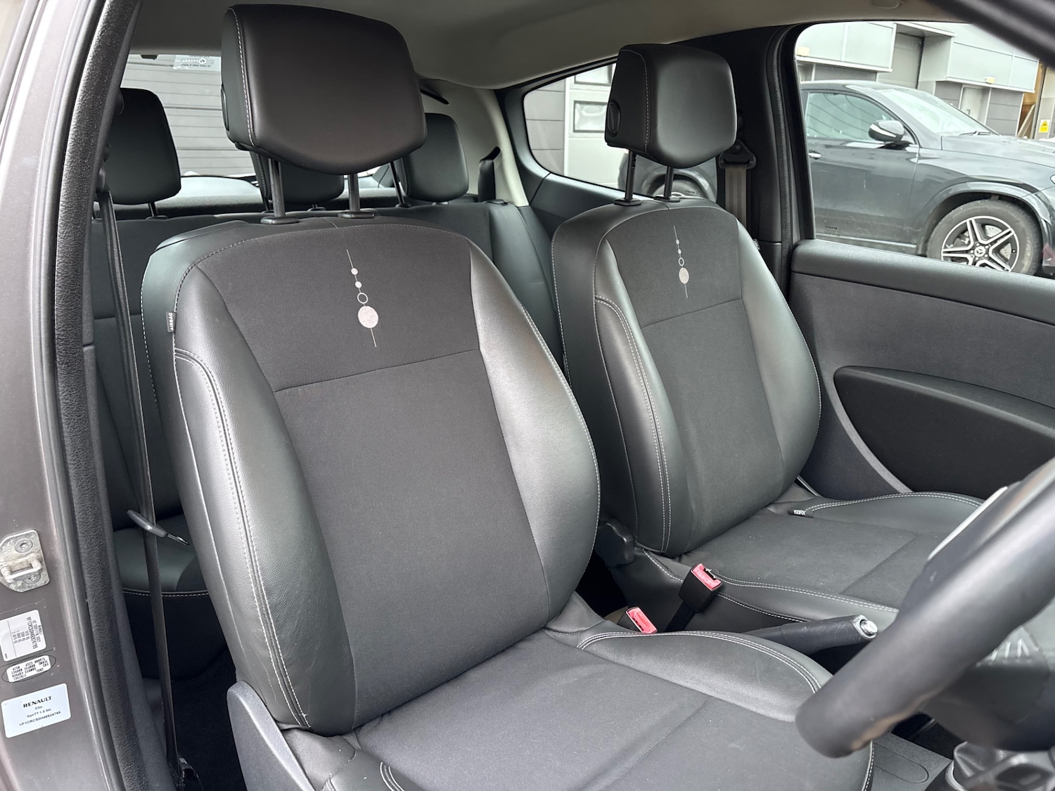 Used Renault Clio 2012 for sale - 77501151: Photo 49