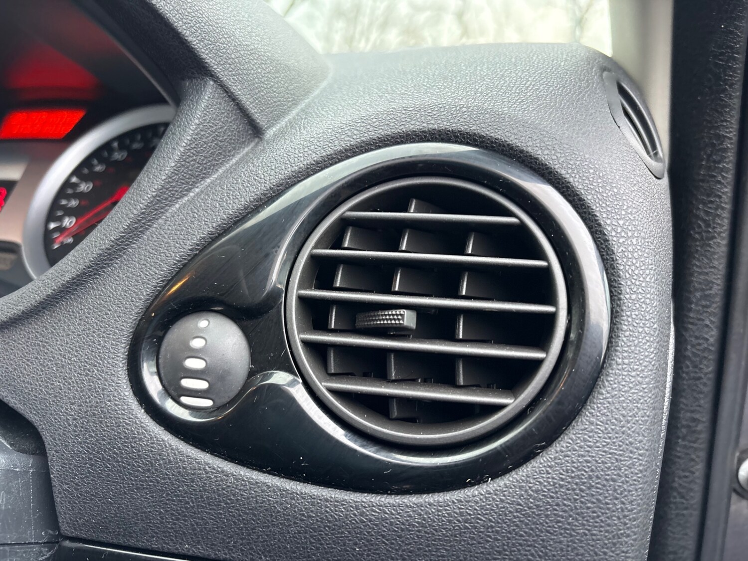 Used Renault Clio 2012 for sale - 77501151: Photo 56