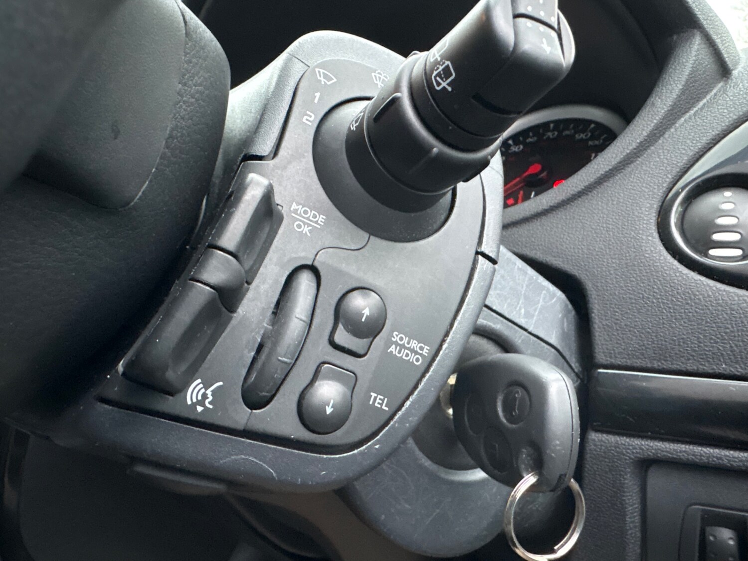 Used Renault Clio 2012 for sale - 77501151: Photo 57