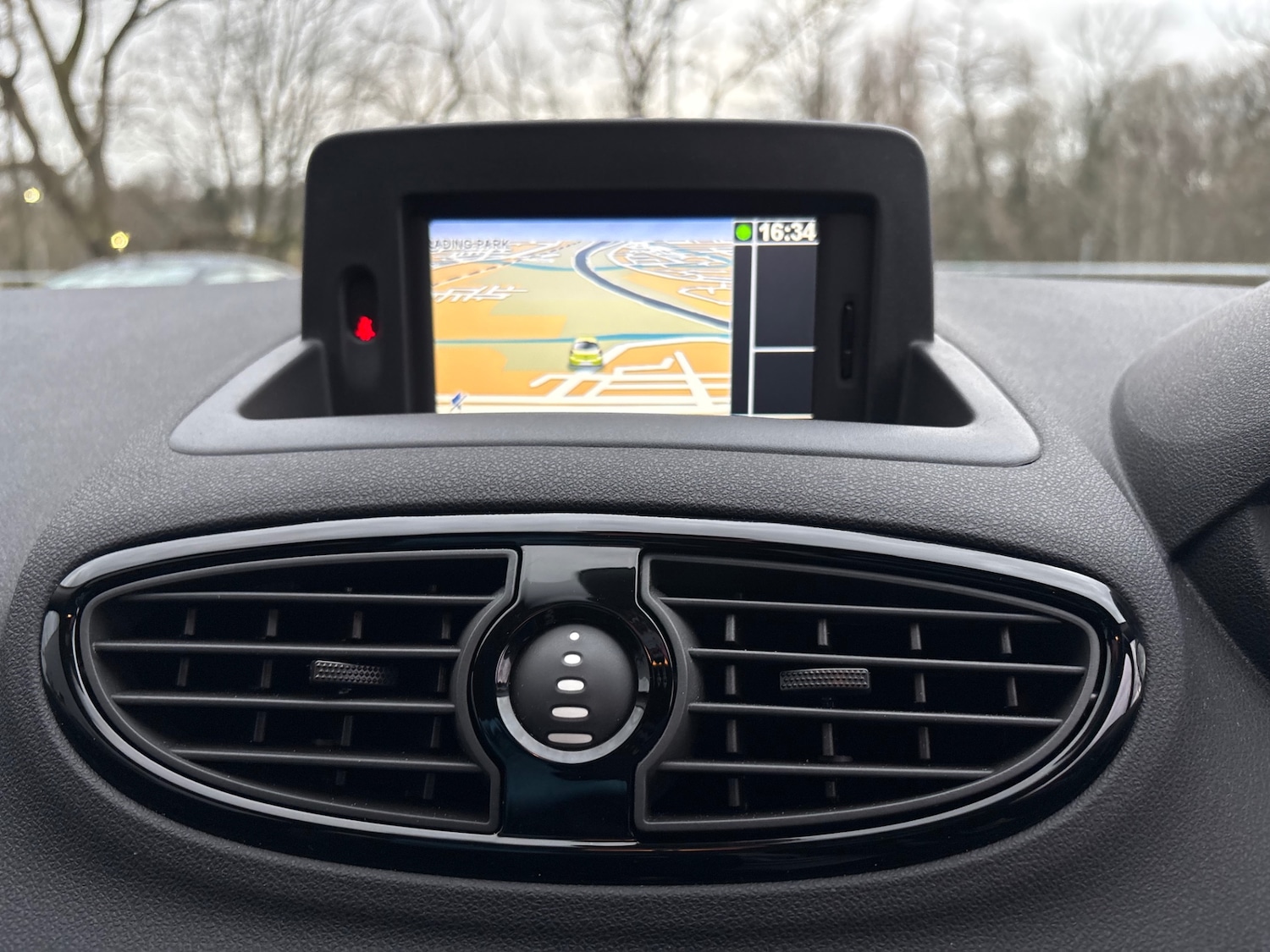 Used Renault Clio 2012 for sale - 77501151: Photo 64