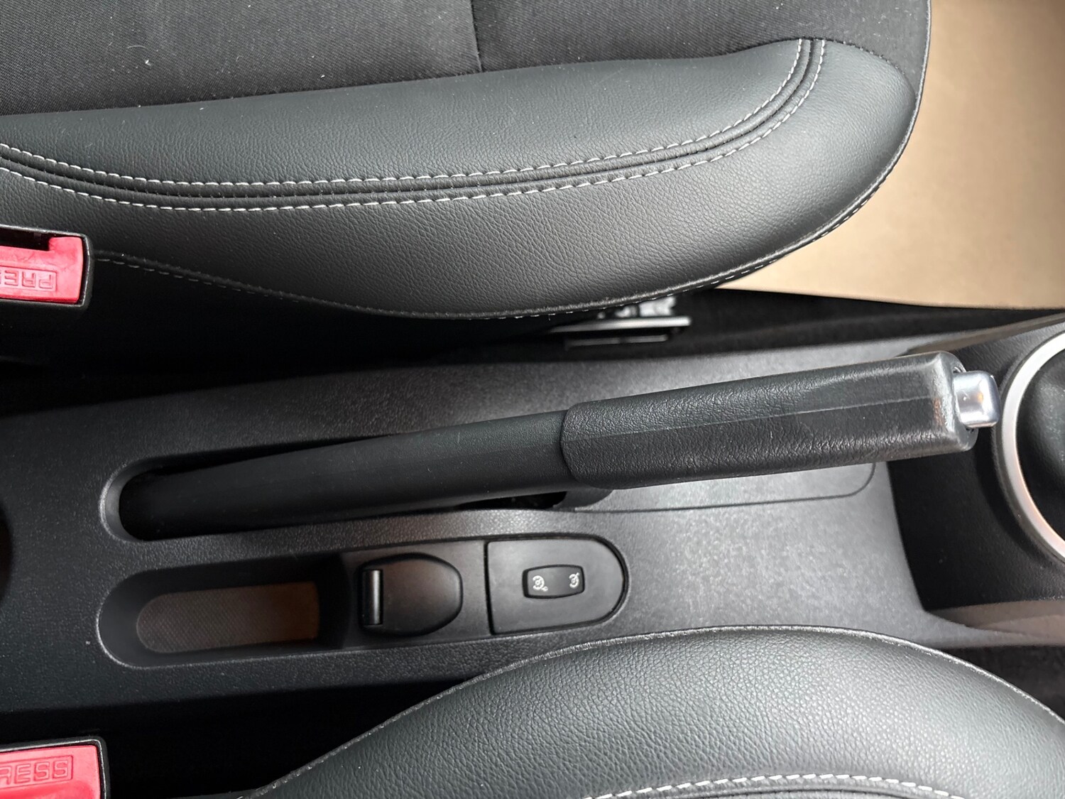 Used Renault Clio 2012 for sale - 77501151: Photo 72