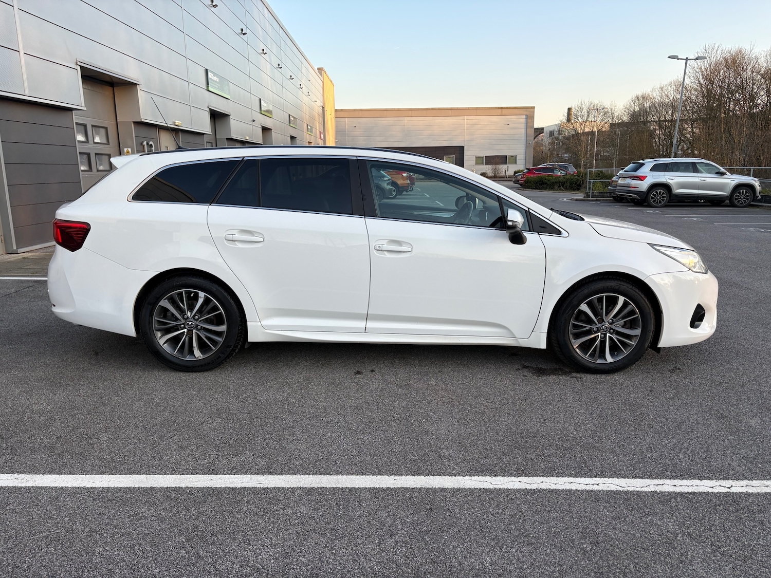 Used Toyota Avensis 2015 for sale - 77917514: Photo 16