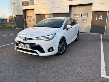 Used Toyota Avensis 2015 for sale - 77917514: Photo
