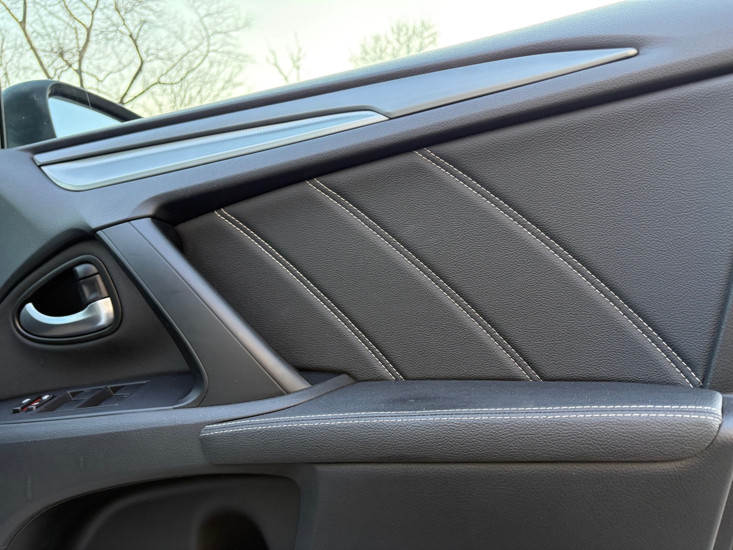 Used Toyota Avensis 2015 for sale - 77917514: Photo 35