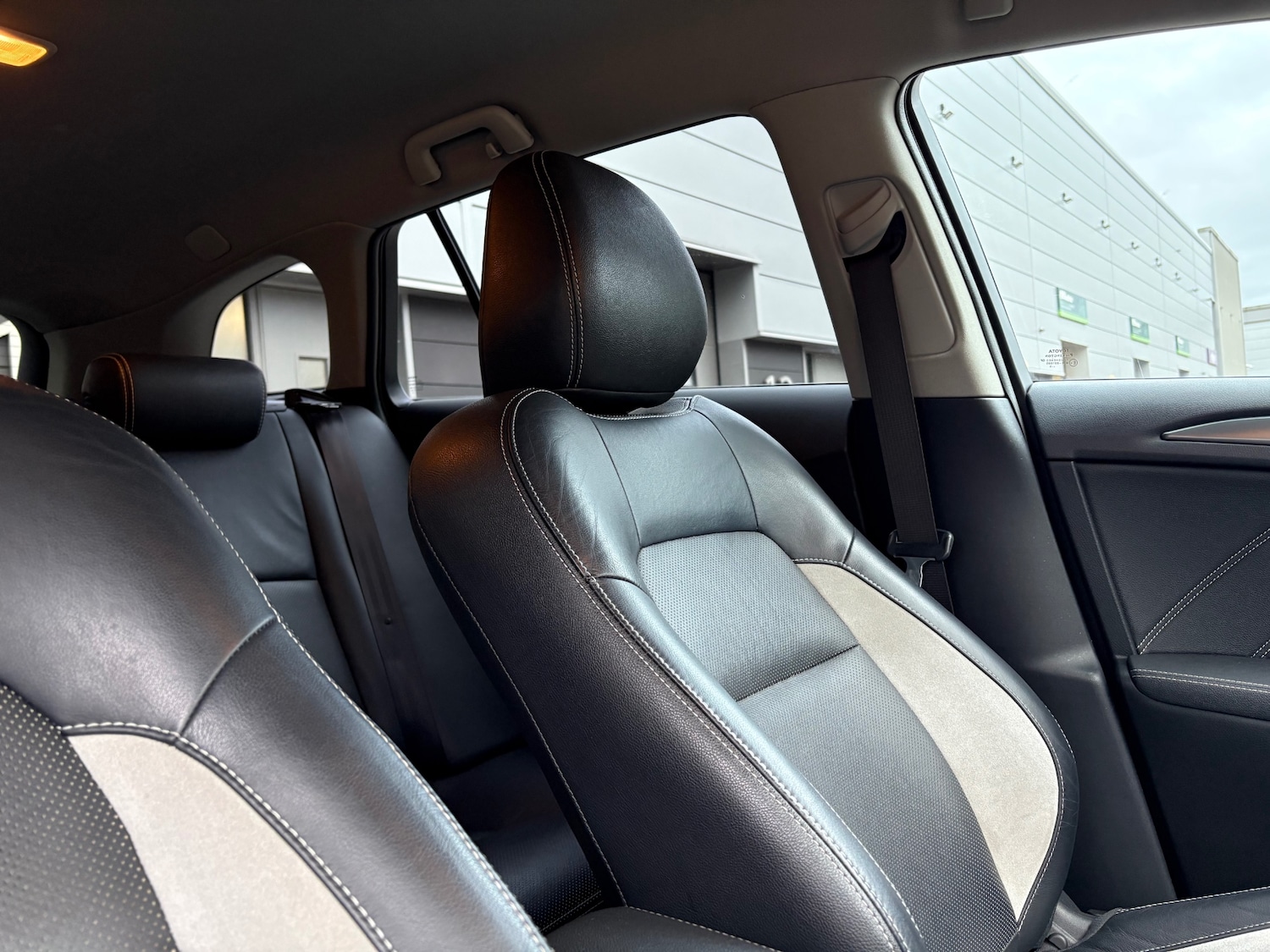 Used Toyota Avensis 2015 for sale - 77917514: Photo 45