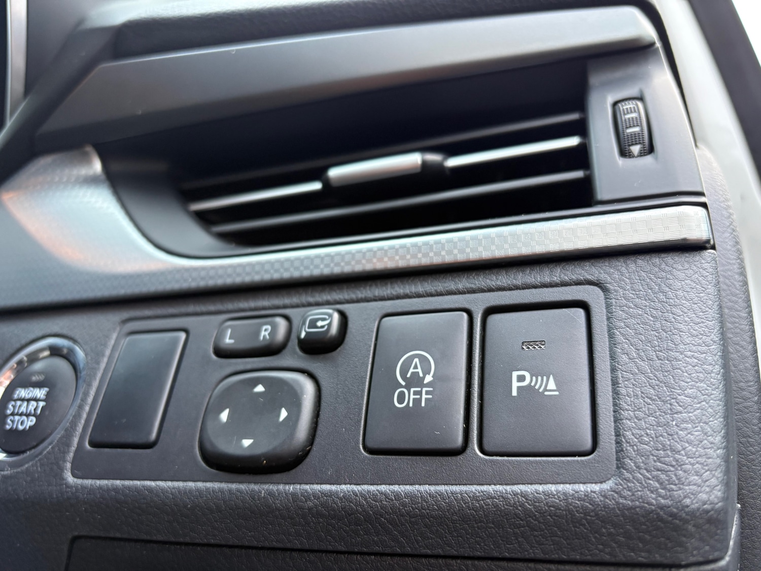 Used Toyota Avensis 2015 for sale - 77917514: Photo 46