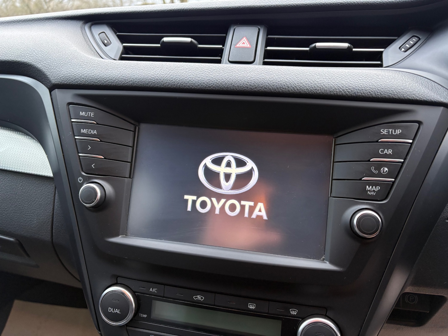 Used Toyota Avensis 2015 for sale - 77917514: Photo 52