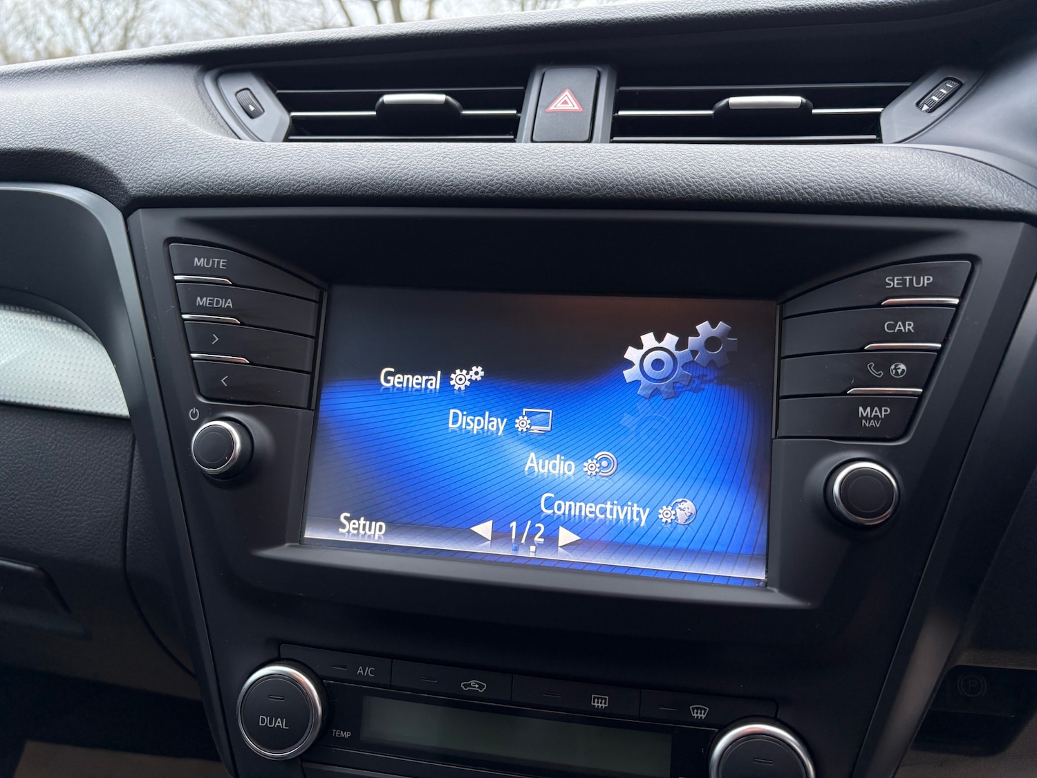 Used Toyota Avensis 2015 for sale - 77917514: Photo 53