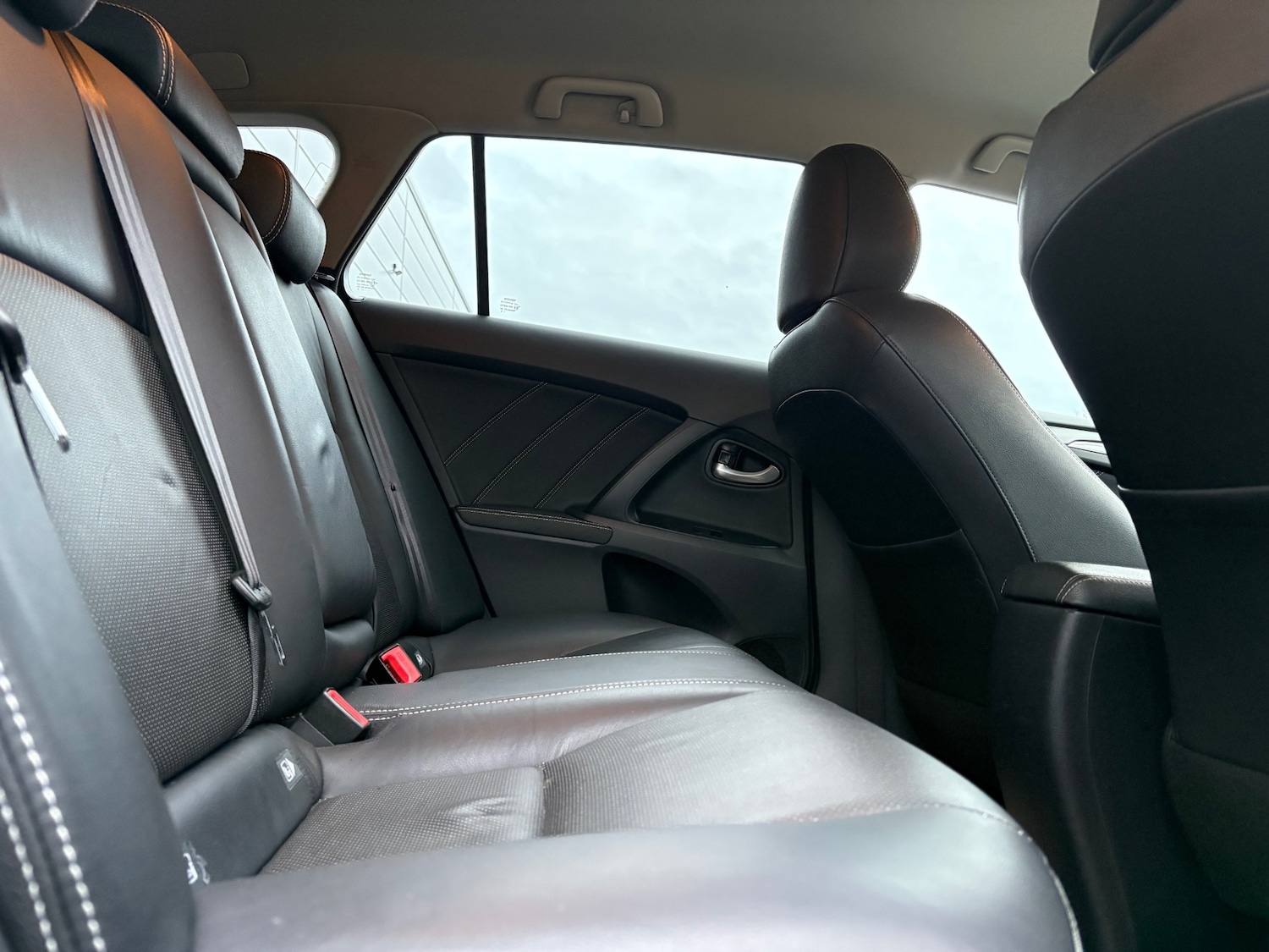 Used Toyota Avensis 2015 for sale - 77917514: Photo 69