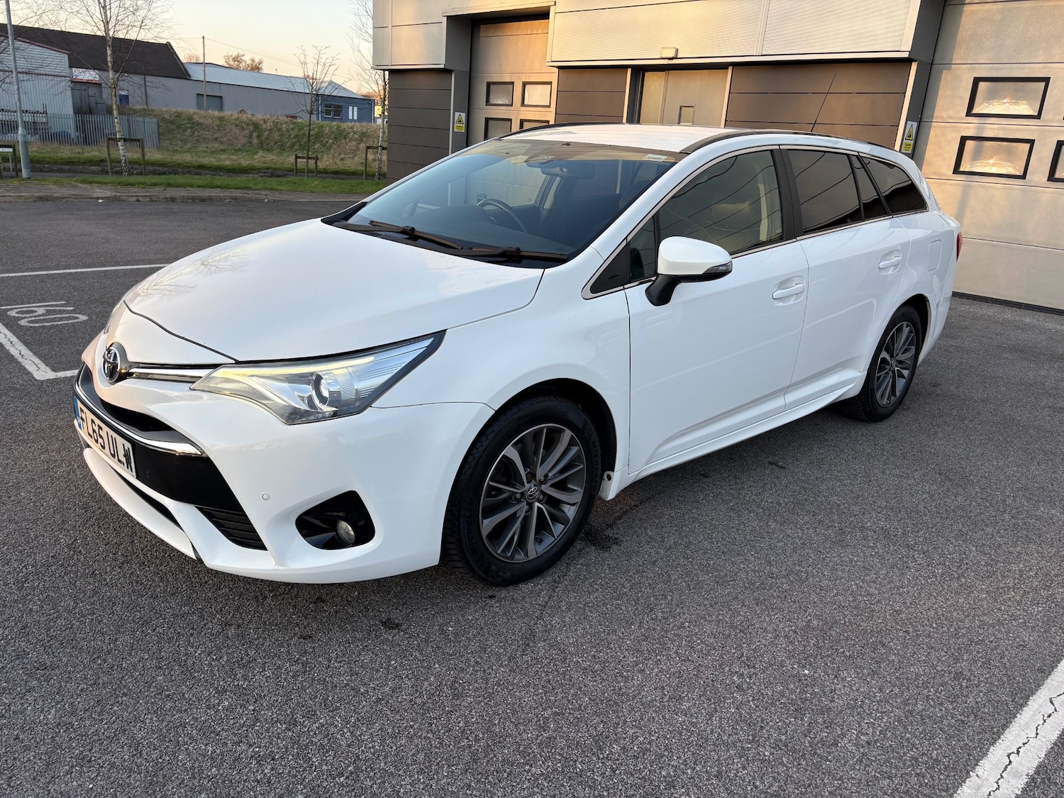 Used Toyota Avensis 2015 for sale - 77917514: Photo 8