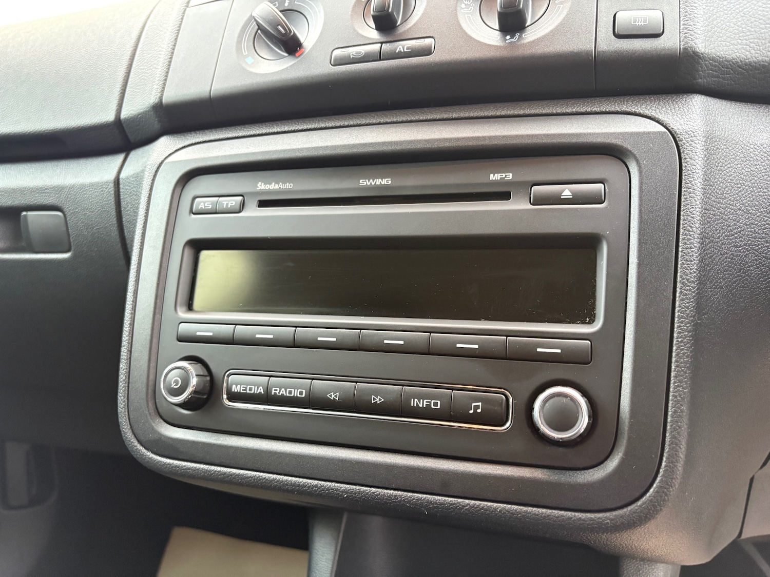 Used Skoda Fabia 2013 for sale - 77208739: Photo 41