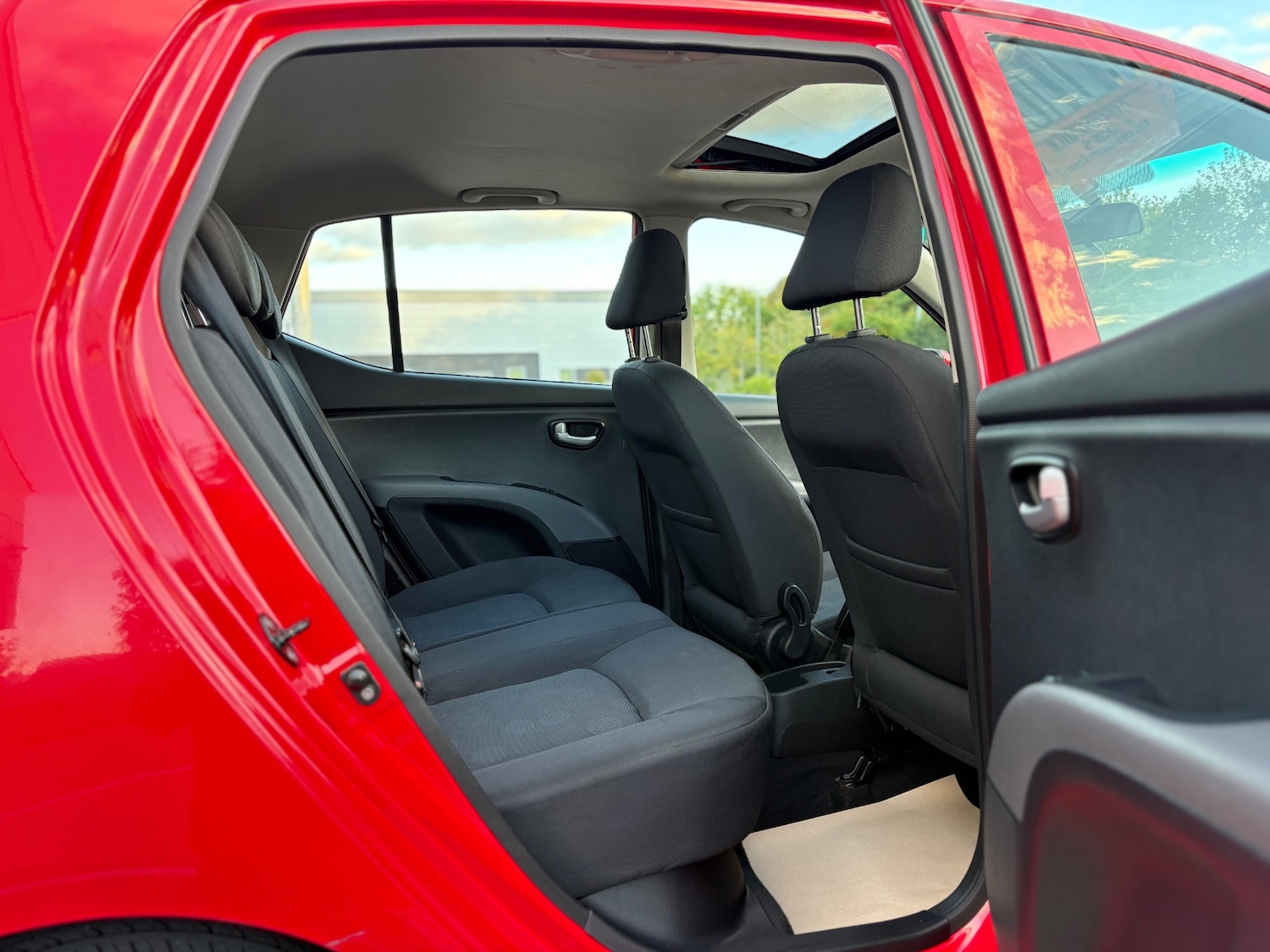 Used Hyundai i10 2010 for sale - 77213539: Photo 53