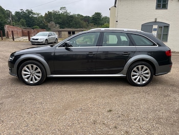 Used Audi A4 Allroad 2013 for sale - 79174682: Photo