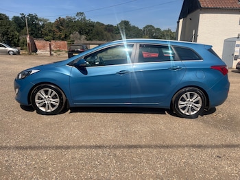 Used Hyundai i30 2014 for sale - 79549096: Photo