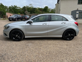 Used Mercedes-Benz A-Class 2015 for sale - 78727323: Photo