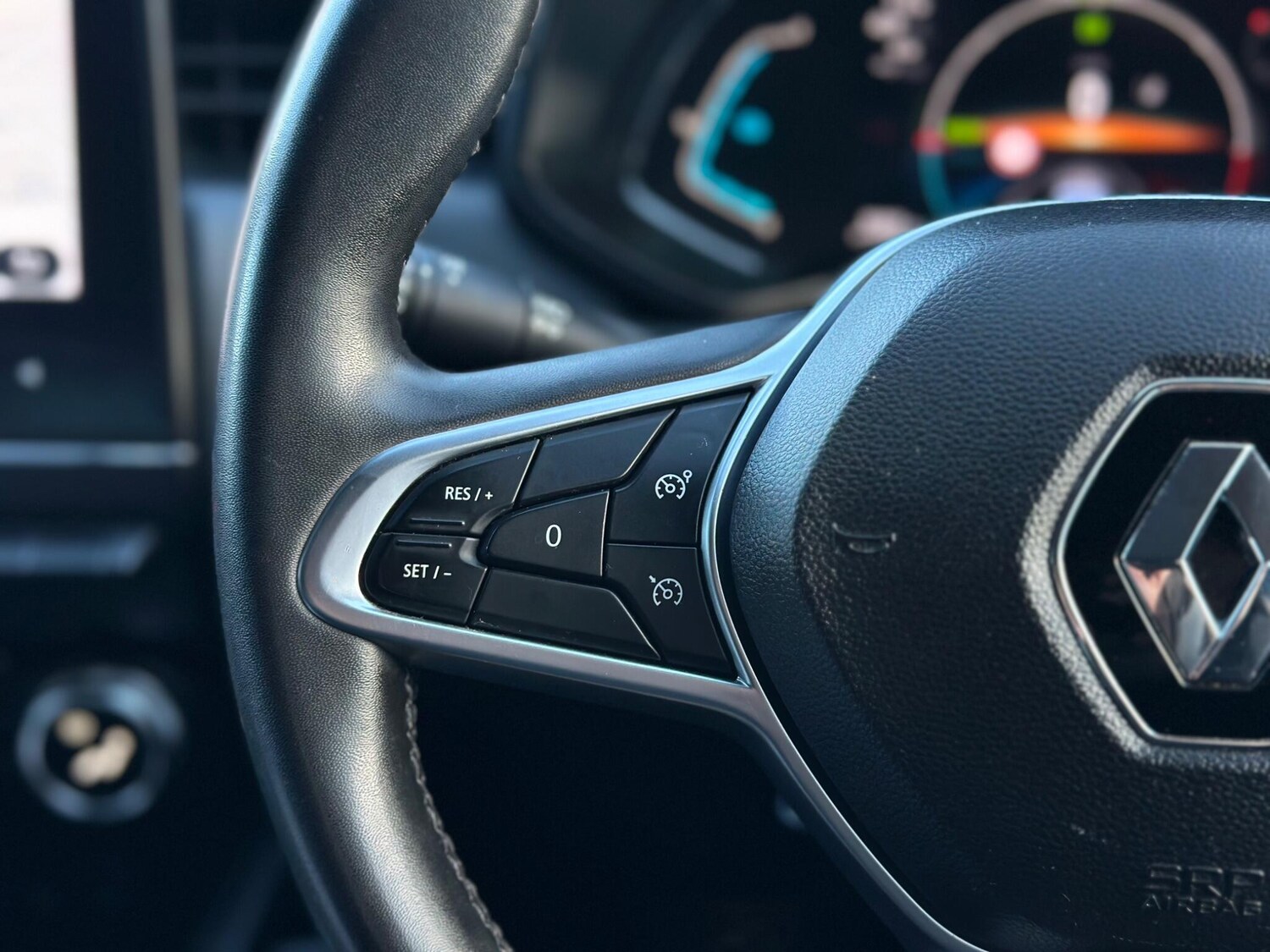 Used Renault Clio 2022 for sale - 76997191: Photo 18