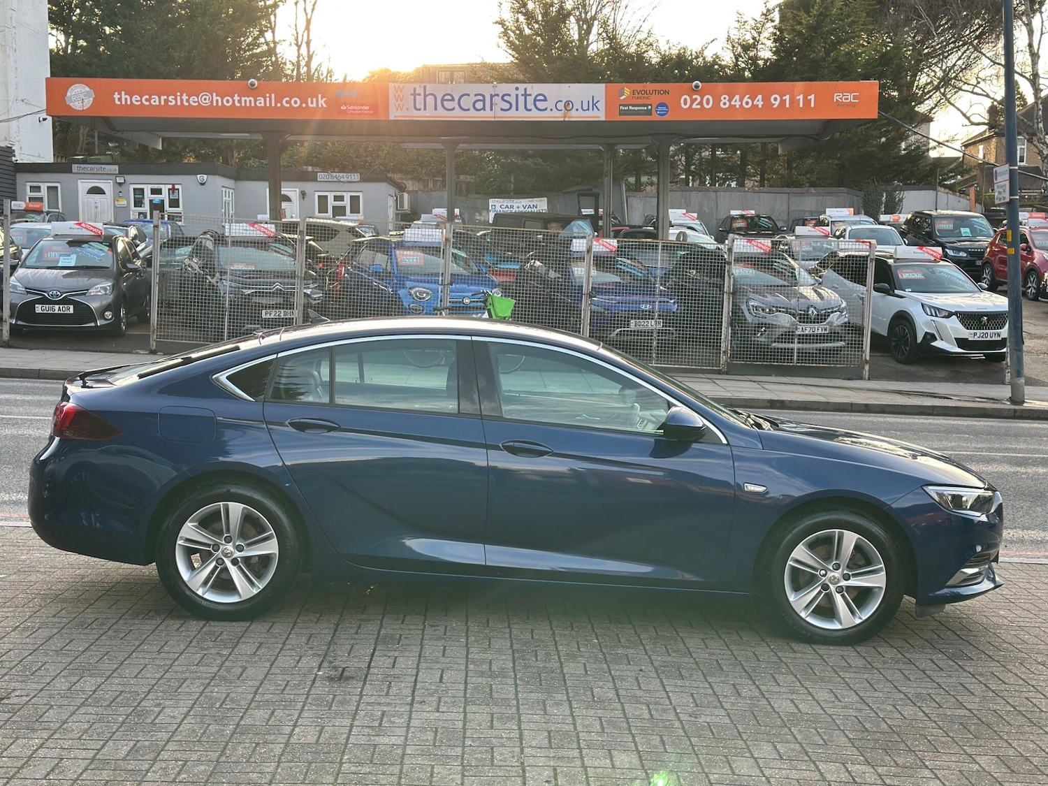 Used Vauxhall Insignia 2020 for sale - 77305133: Photo 2