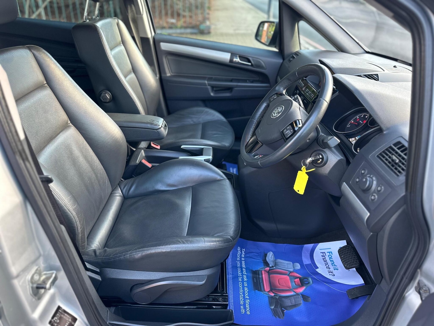 Used Vauxhall Zafira 2010 for sale - 77254013: Photo 11