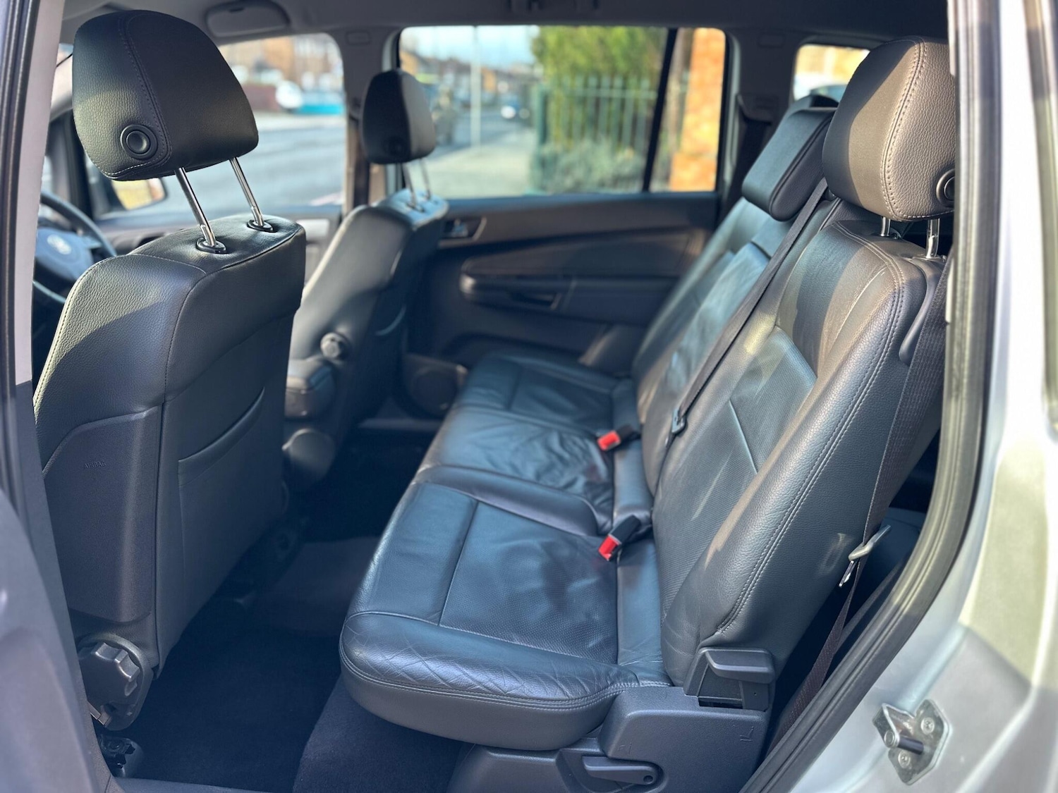 Used Vauxhall Zafira 2010 for sale - 77254013: Photo 18