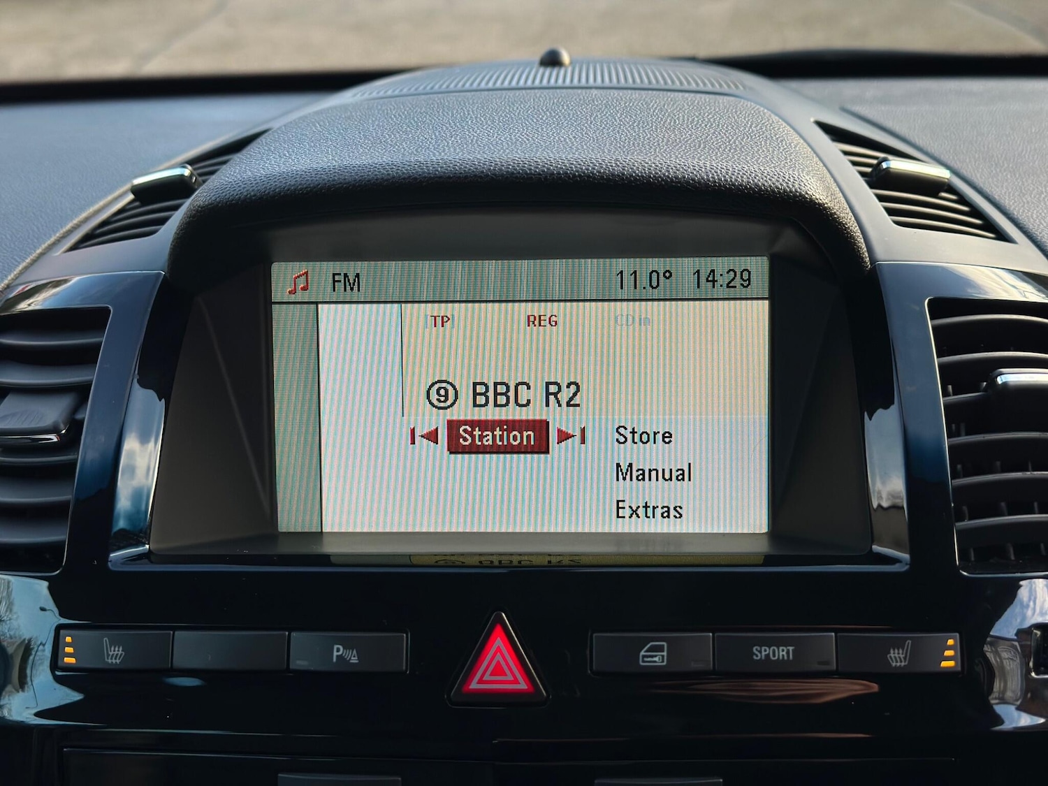 Used Vauxhall Zafira 2010 for sale - 77254013: Photo 27