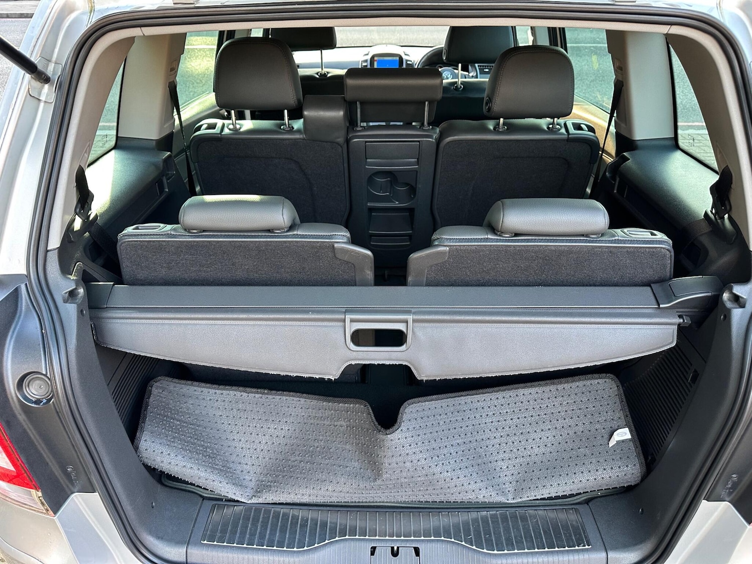 Used Vauxhall Zafira 2010 for sale - 77254013: Photo 30