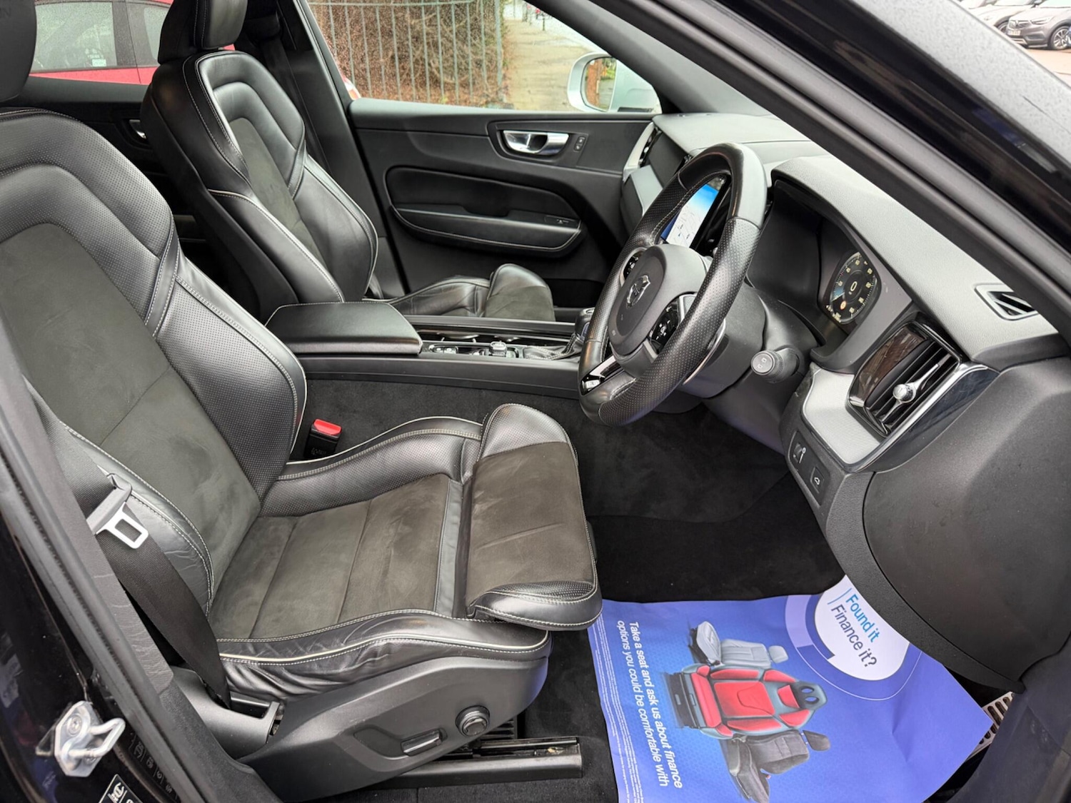 Used Volvo XC60 2018 for sale - 77455419: Photo 12