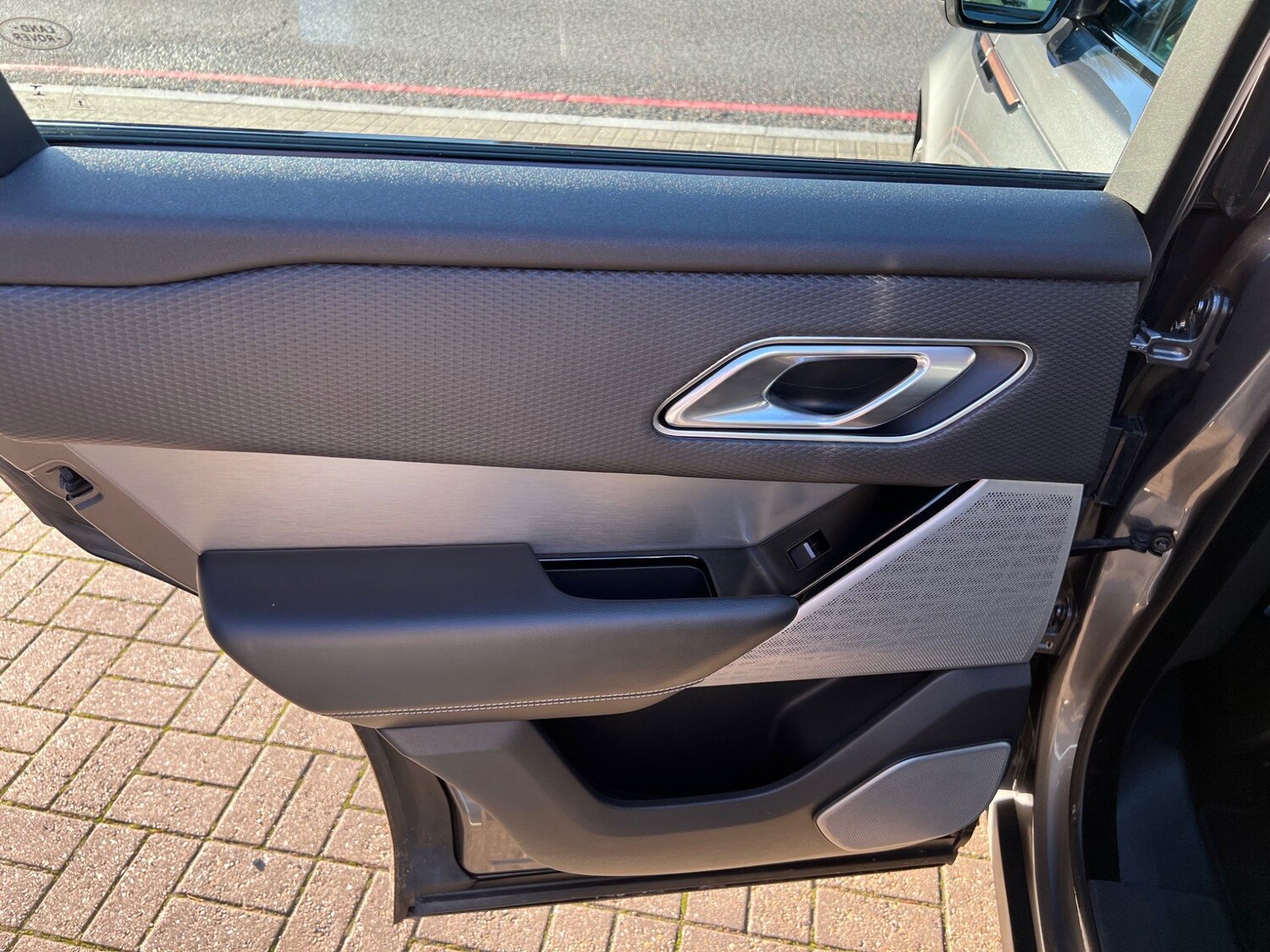 Used Land Rover Range Rover Velar 2017 for sale - 76238857: Photo 35