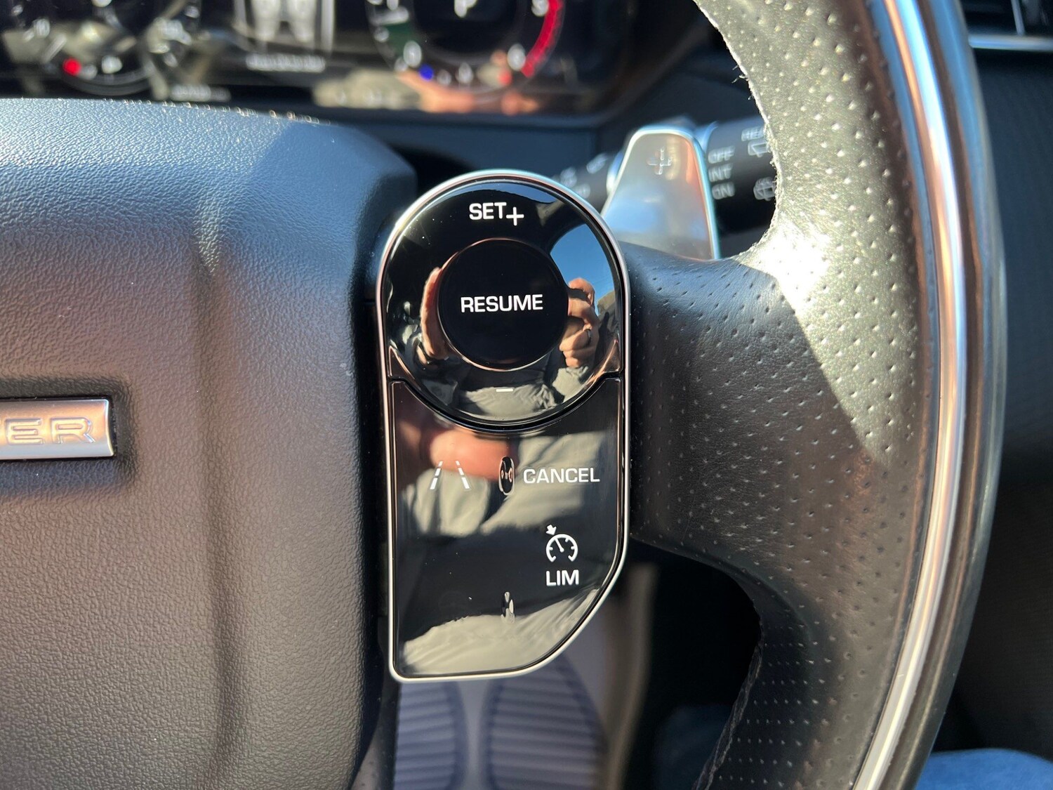 Used Land Rover Range Rover Velar 2017 for sale - 76238857: Photo 51