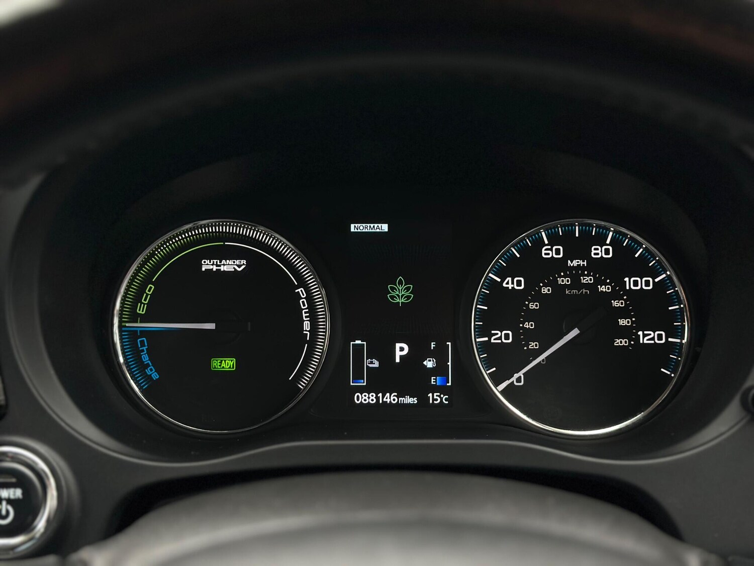 Used Mitsubishi Outlander 2016 for sale - 76440712: Photo 28