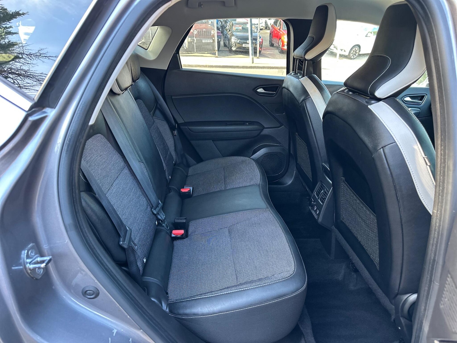 Used Renault Captur 2020 for sale - 76215242: Photo 15