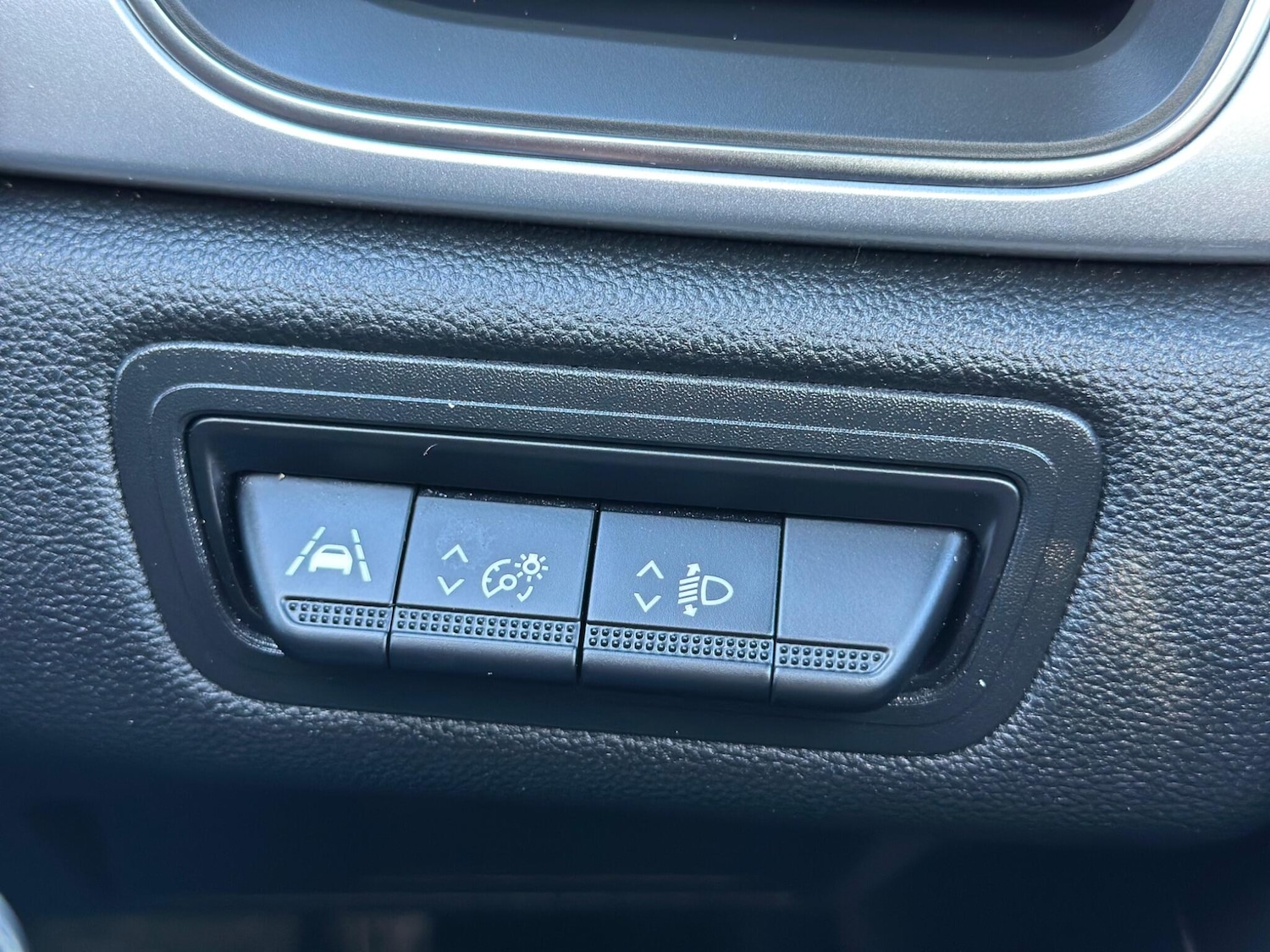 Used Renault Captur 2020 for sale - 76215242: Photo 25