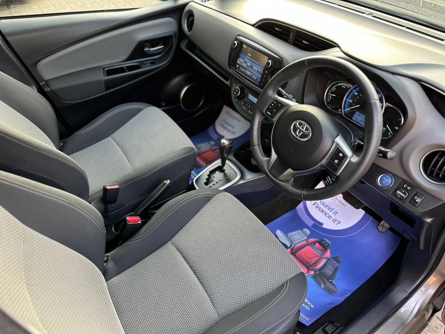 Used Toyota Yaris 2016 for sale - 76926897: Photo 12