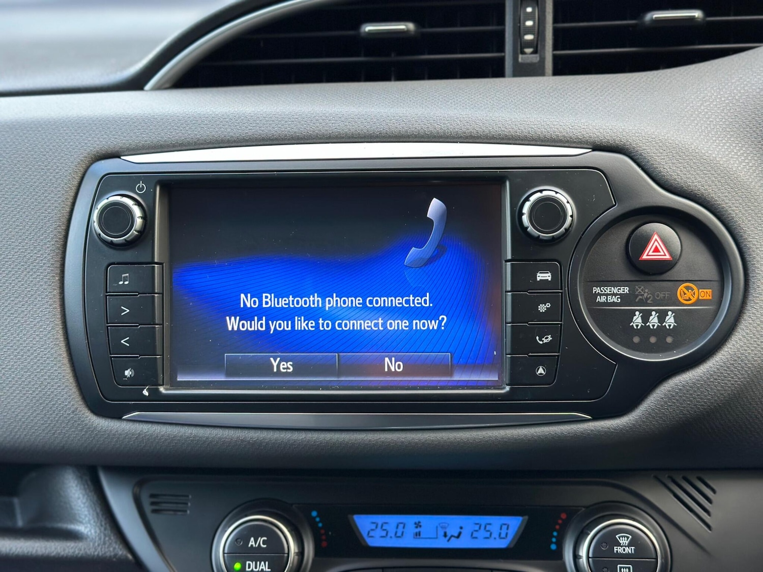 Used Toyota Yaris 2016 for sale - 76926897: Photo 24