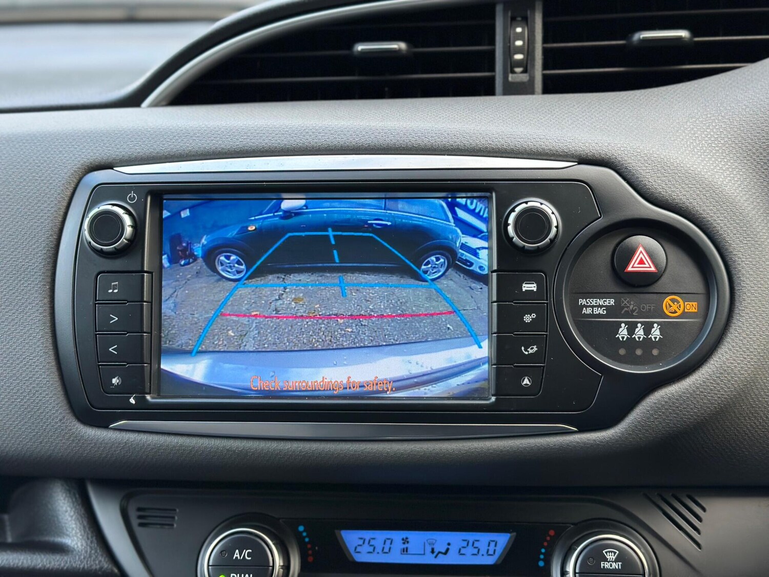 Used Toyota Yaris 2016 for sale - 76926897: Photo 26