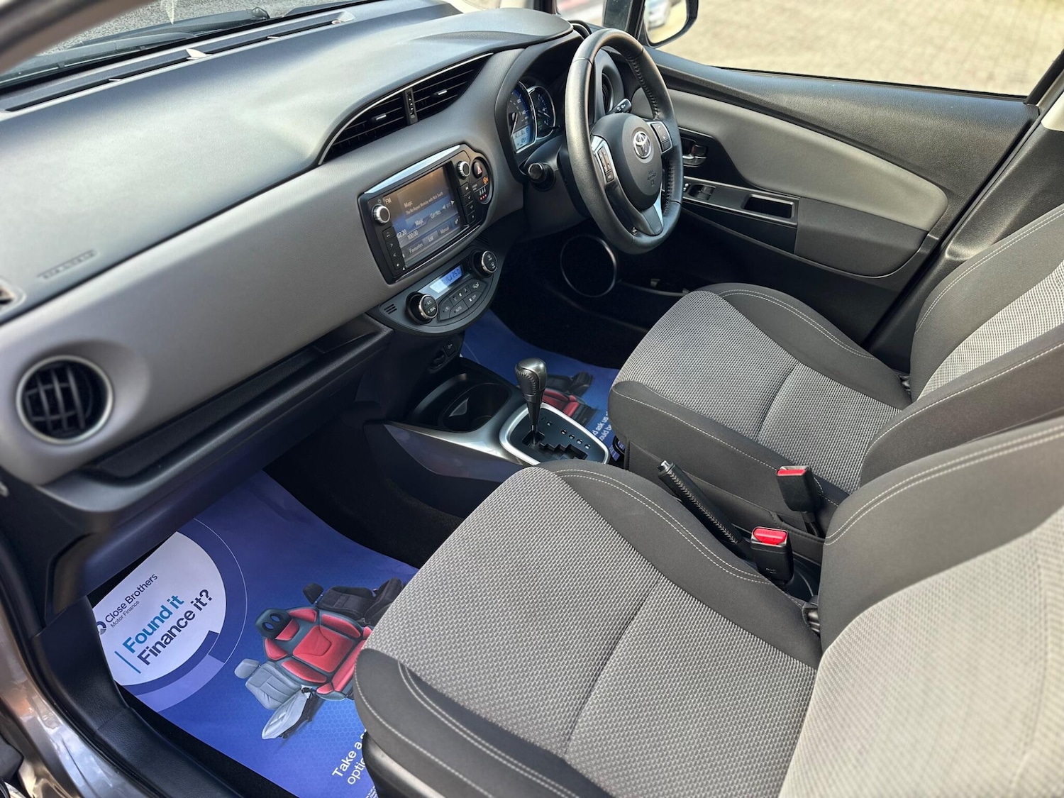 Used Toyota Yaris 2016 for sale - 76926897: Photo 31