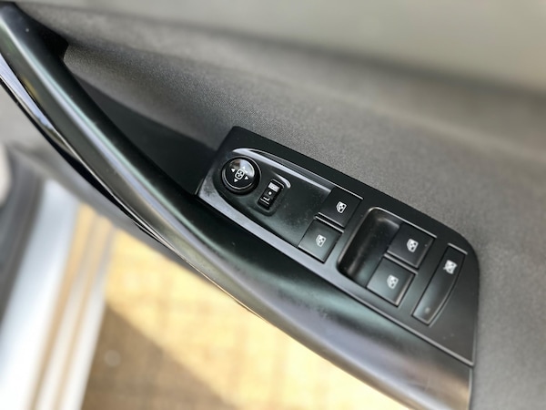 Used Vauxhall Astra 2017 for sale - 76240156: Photo 19