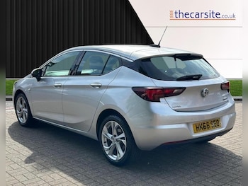 Used Vauxhall Astra 2017 for sale - 76240156: Photo 2