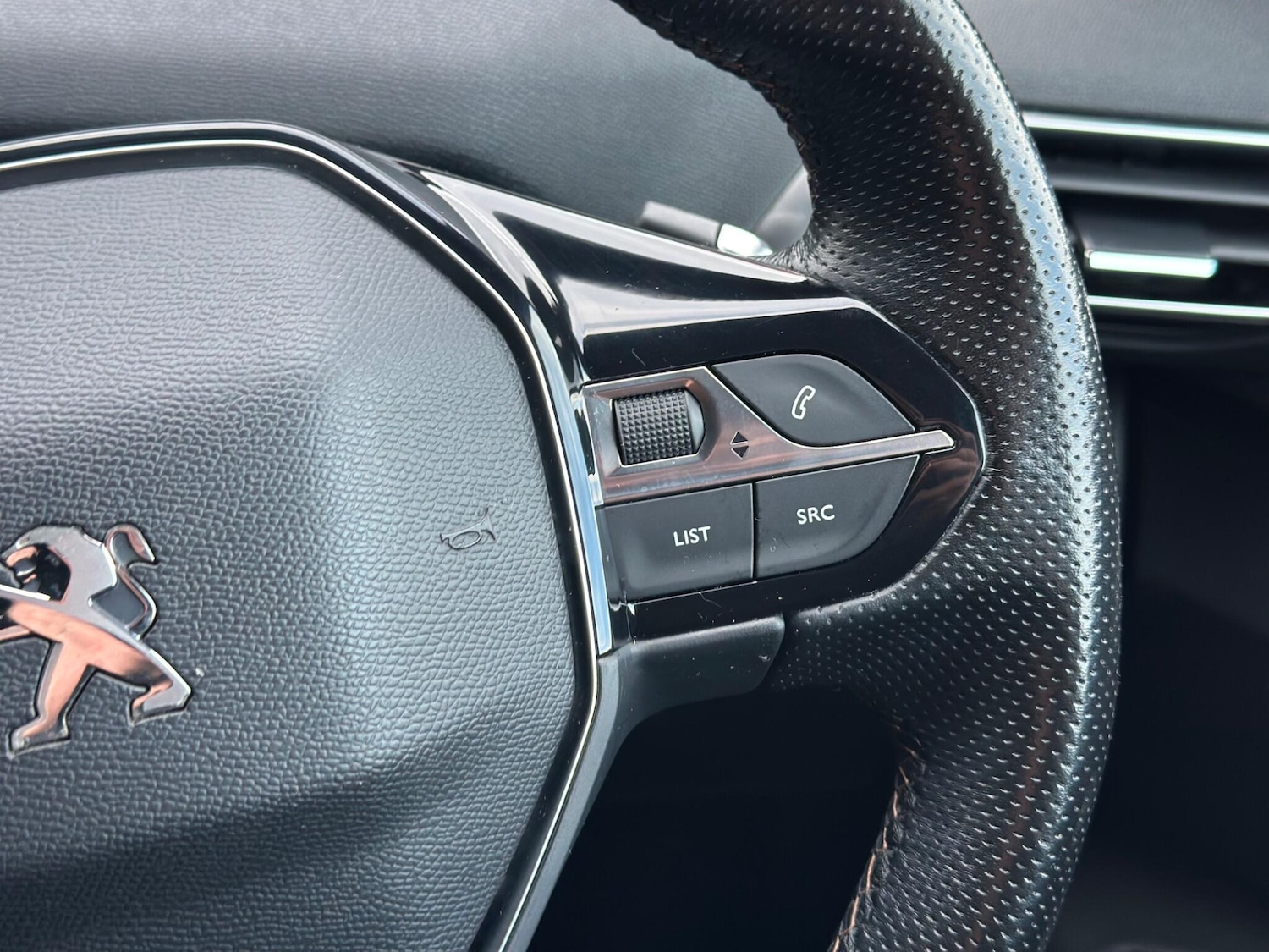 Used Peugeot 5008 2020 for sale - 77305340: Photo 17