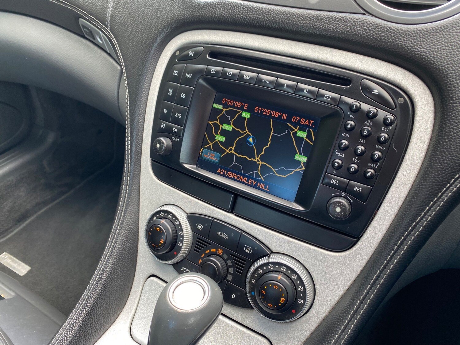 Used Mercedes-Benz SL 2002 for sale - 76238903: Photo 16