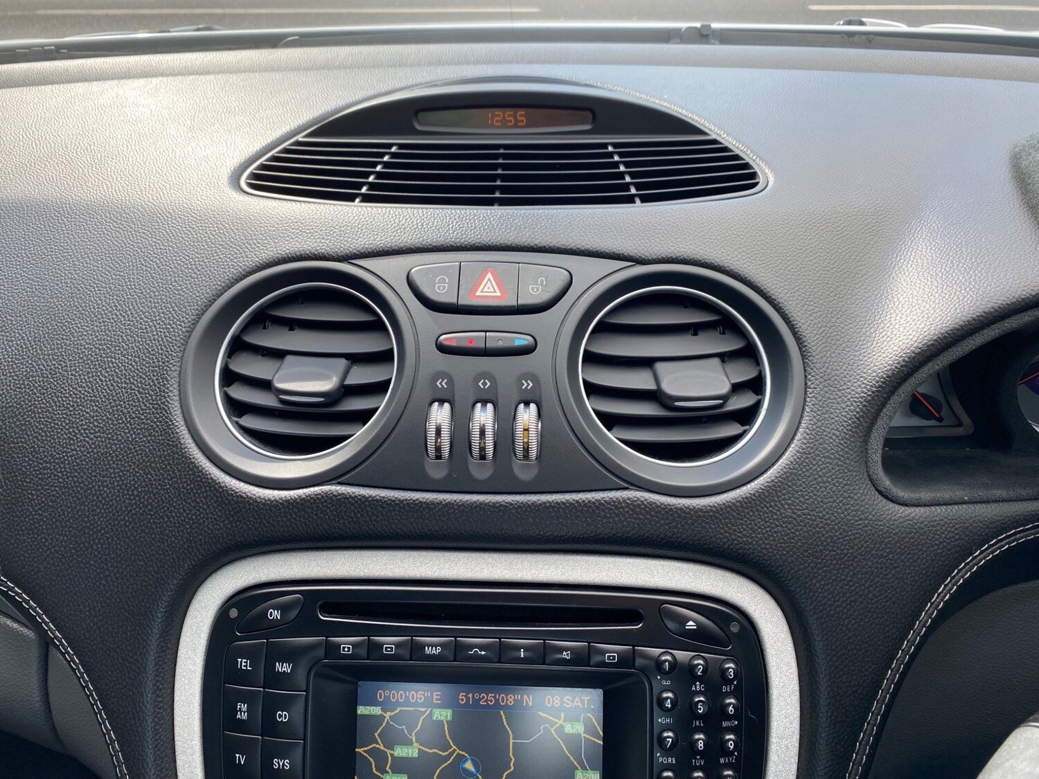 Used Mercedes-Benz SL 2002 for sale - 76238903: Photo 21