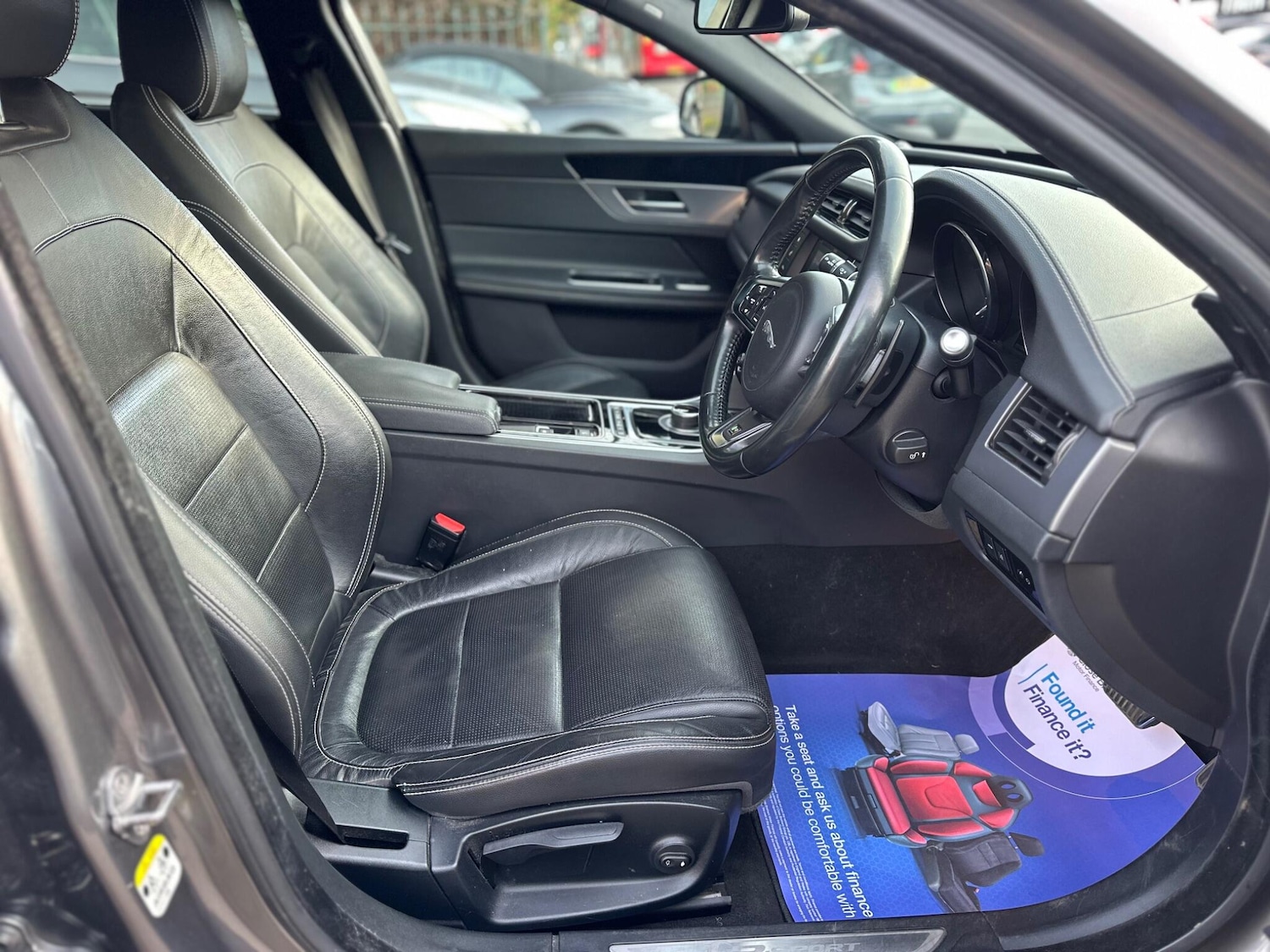 Used Jaguar XF 2016 for sale - 76935898: Photo 11