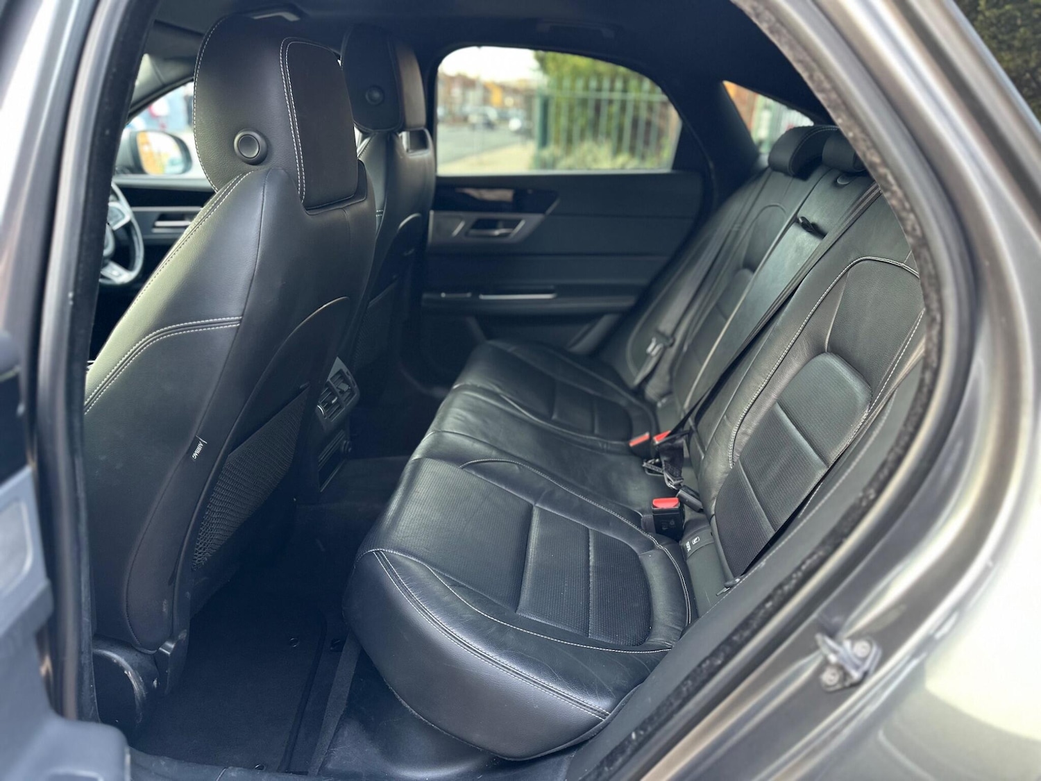 Used Jaguar XF 2016 for sale - 76935898: Photo 12