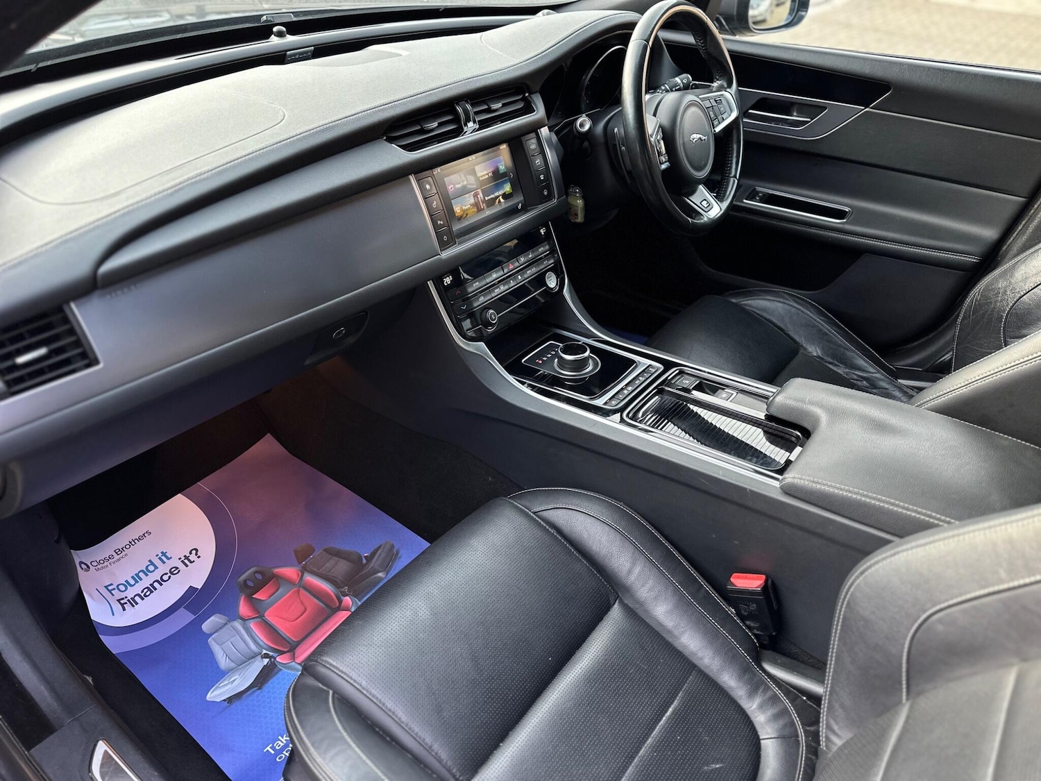 Used Jaguar XF 2016 for sale - 76935898: Photo 9