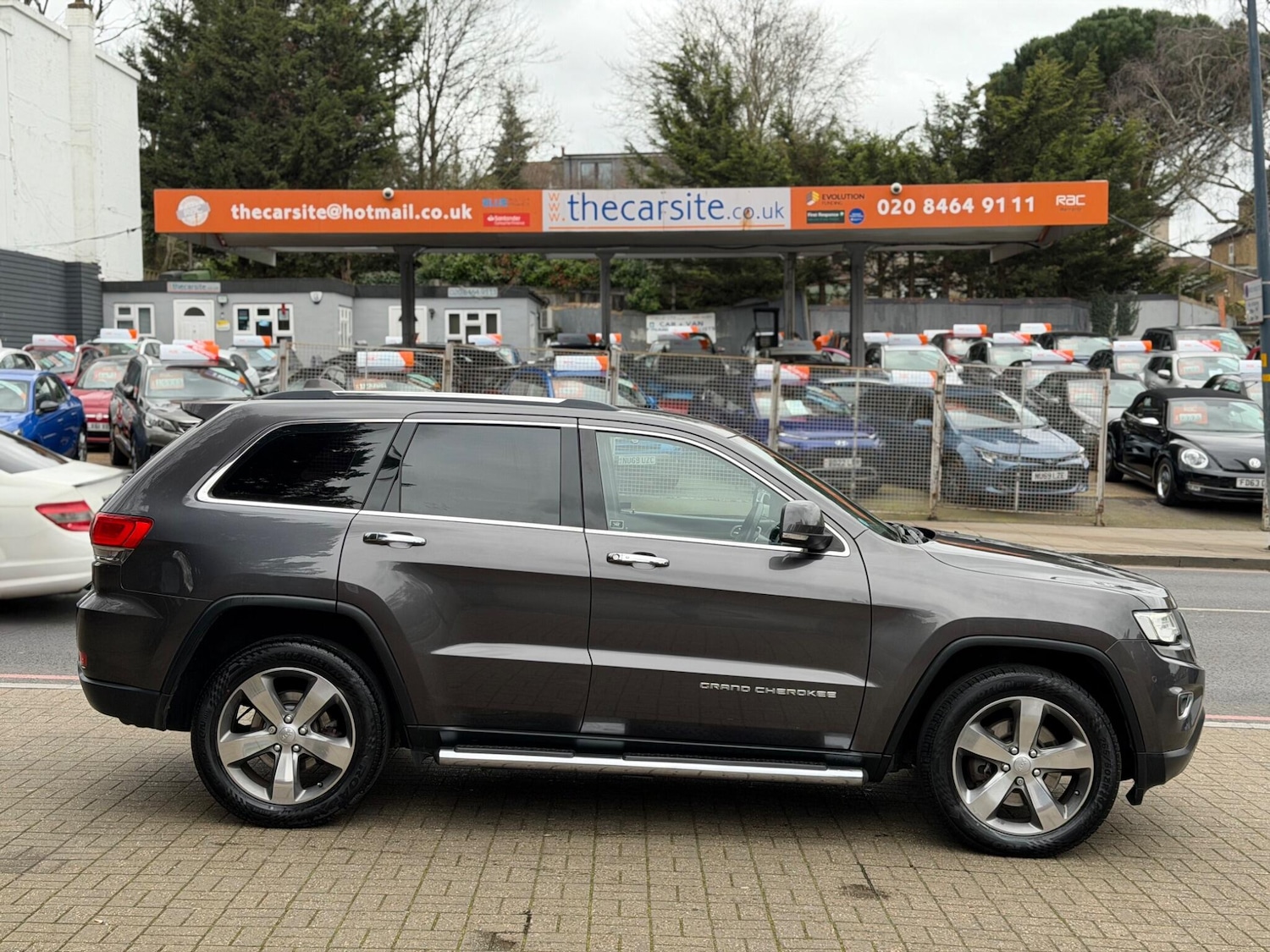 Used Jeep Grand Cherokee 2015 for sale - 77909062: Photo 2